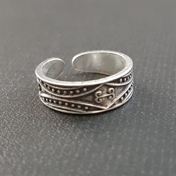 Oxidized Toe Ring