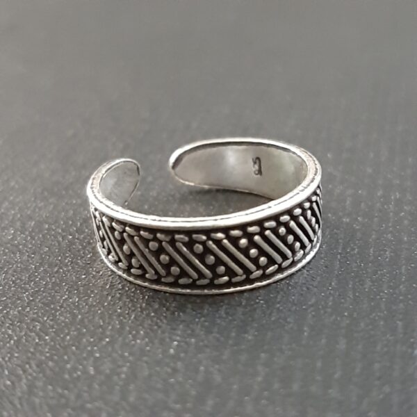 Oxidized Toe Ring