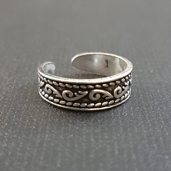 Oxidized Toe Ring