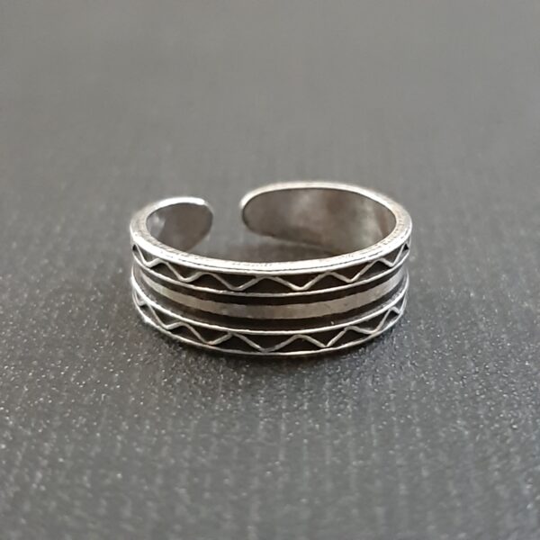 Oxidized Toe Ring