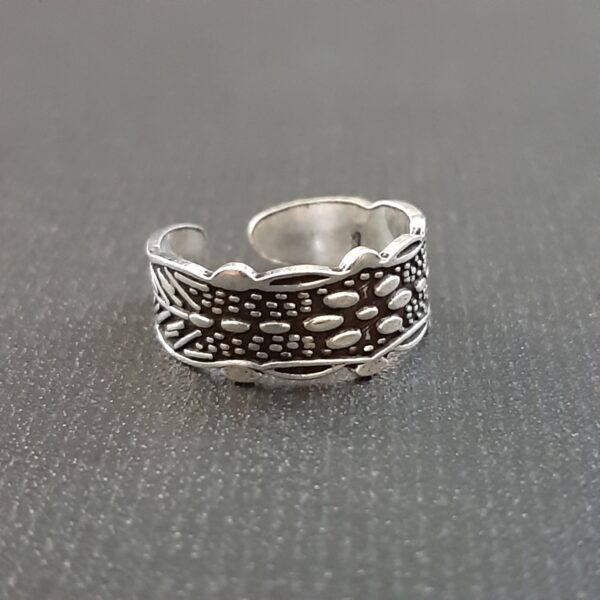 Oxidized Toe Ring