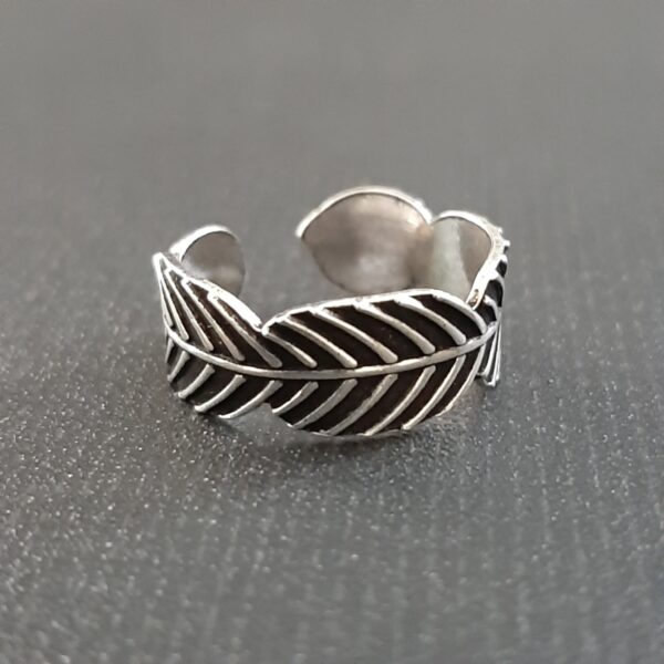 Oxidized Toe Ring