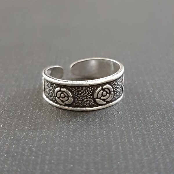 Oxidized Toe Ring