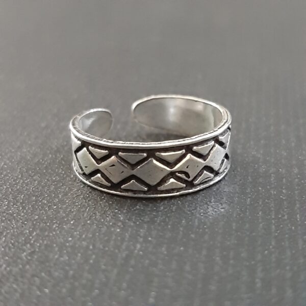 Oxidized Toe Ring
