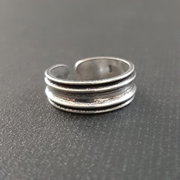 Oxidized Toe Ring