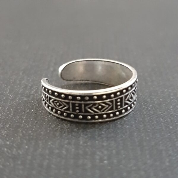 Oxidized Toe Ring