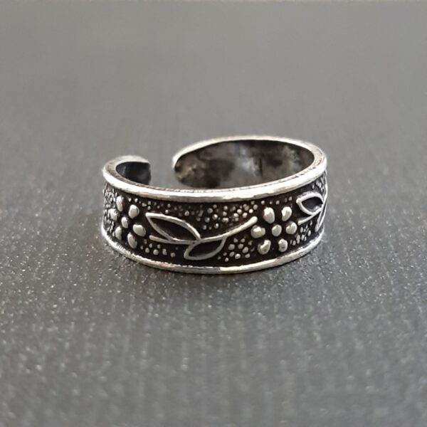 Oxidized Toe Ring