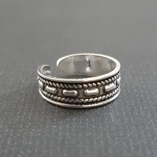 Oxidized Toe Ring