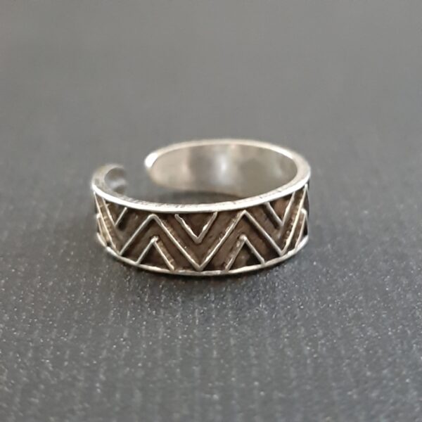 Oxidized Toe Ring