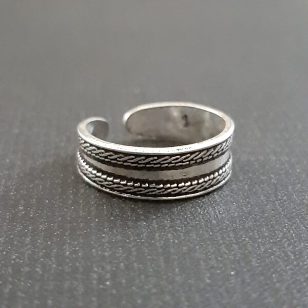 Oxidized Toe Ring