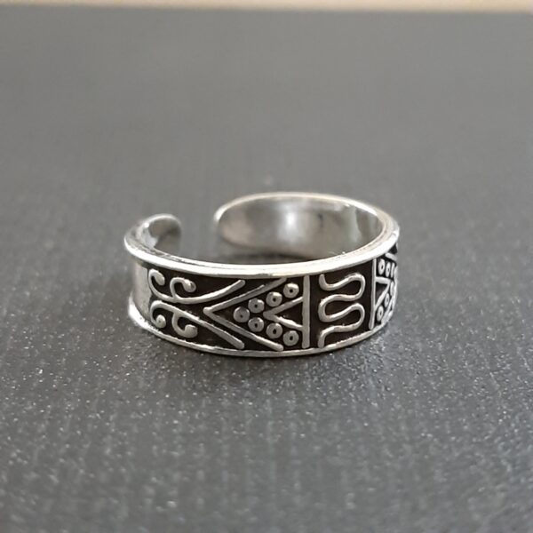 Oxidized Toe Ring