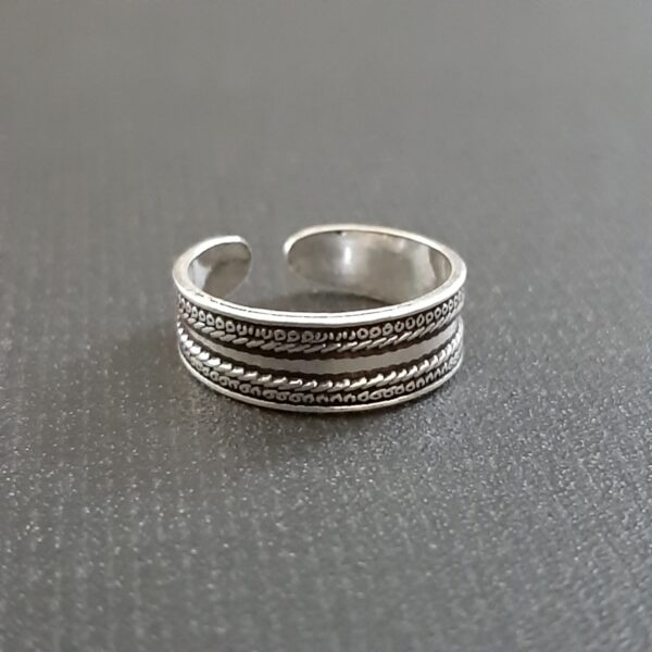 Oxidized Toe Ring